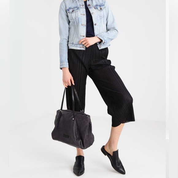 $348 NWT Liebeskind Doba Leather Shoulder Bag Tote - Picture 4 of 11